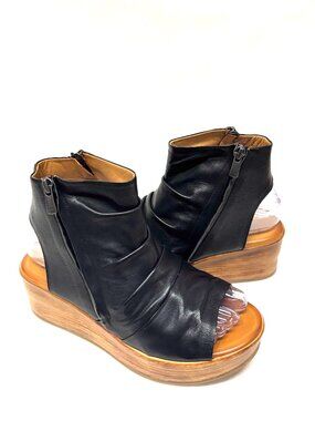 MIZ MOOZ WOMEN'S WEDGE SANDALS SIDE ZIP OPEN BACK BLACK 37EU / 7US # T-27A